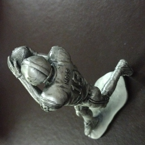 Oakland Raider Randy Moss #18 Pewter Forever Collectable Figurene 5in - Picture 3 of 4